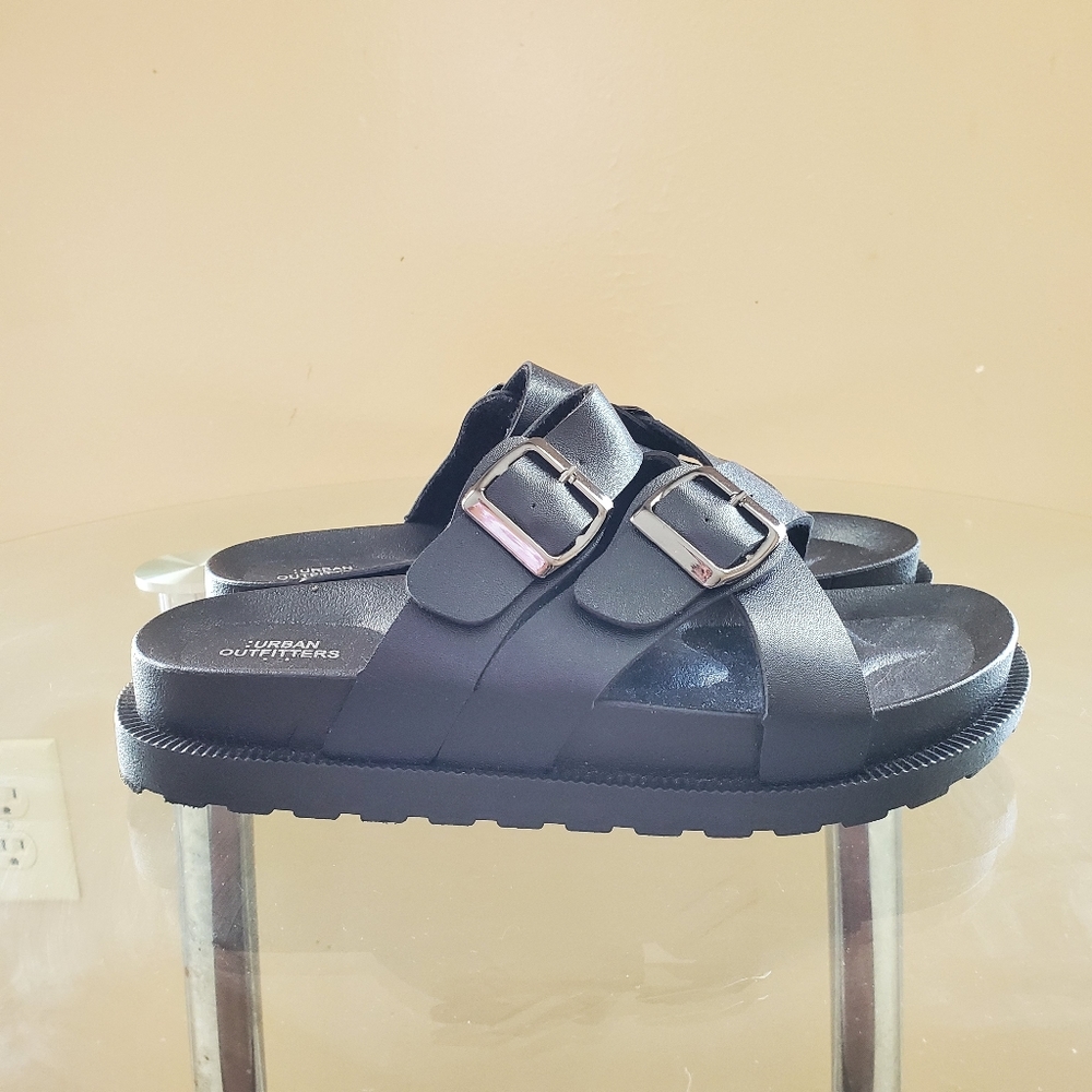 Urban Outfitters slides